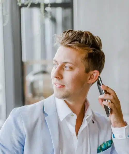 Finance professional using a virtual receptionist service