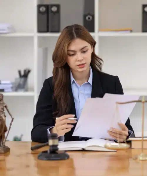 Attorney-working-at-the-law-firm-with-virtual-receptionist Attorney working at the law firm with virtual receptionist