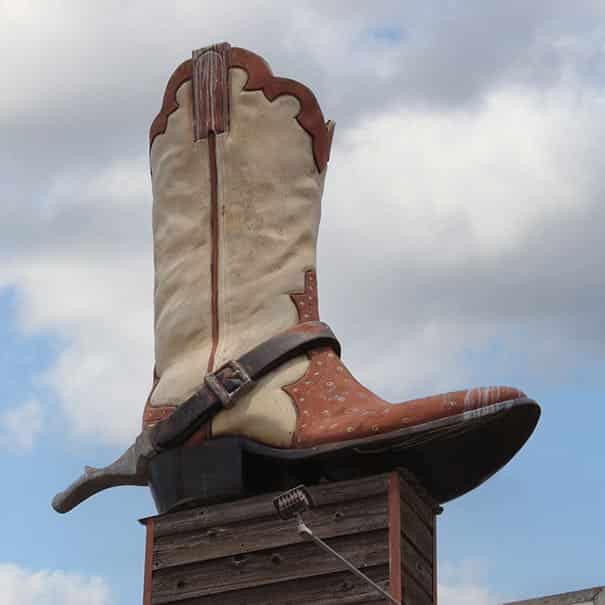 Iconic giant cowboy boot sculpture in Texas